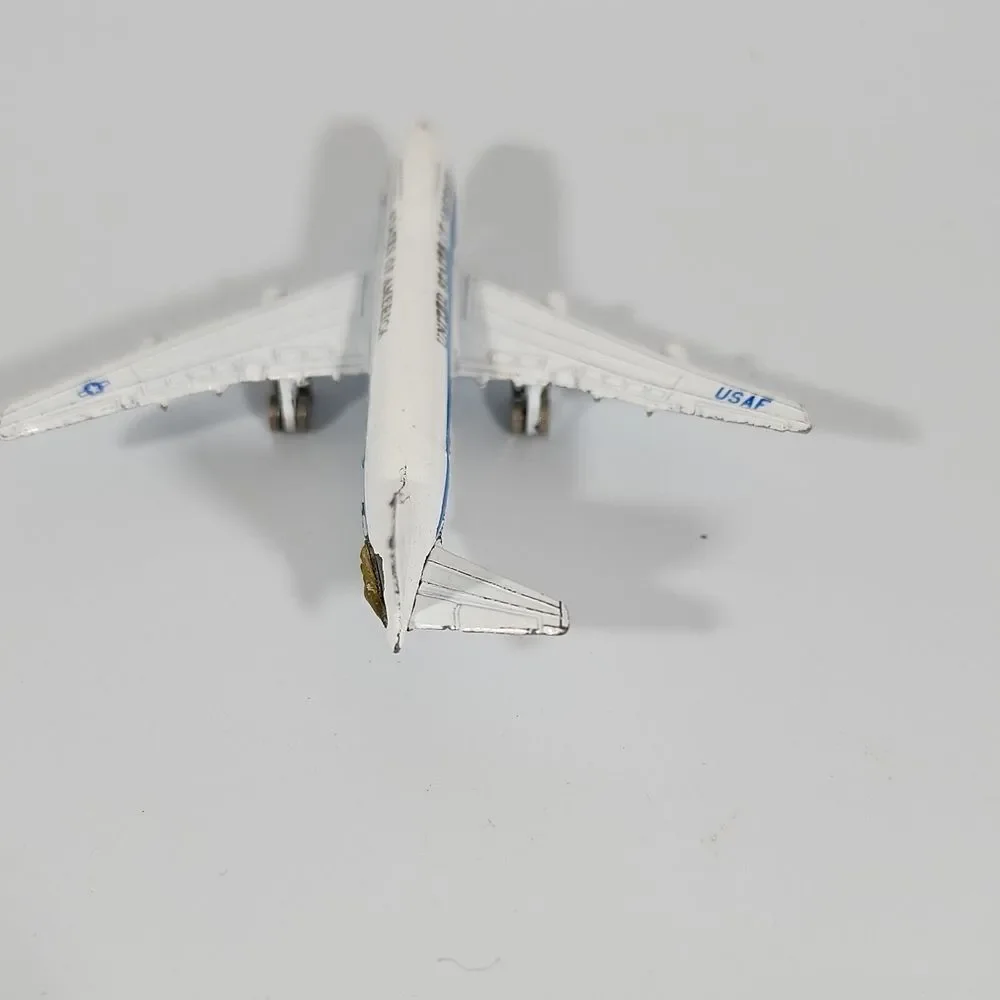 Dyna Flite USAF Model 747 A-105‎ Cast Airplane